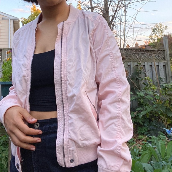 Baby pink hollister jacket - Picture 3 of 4